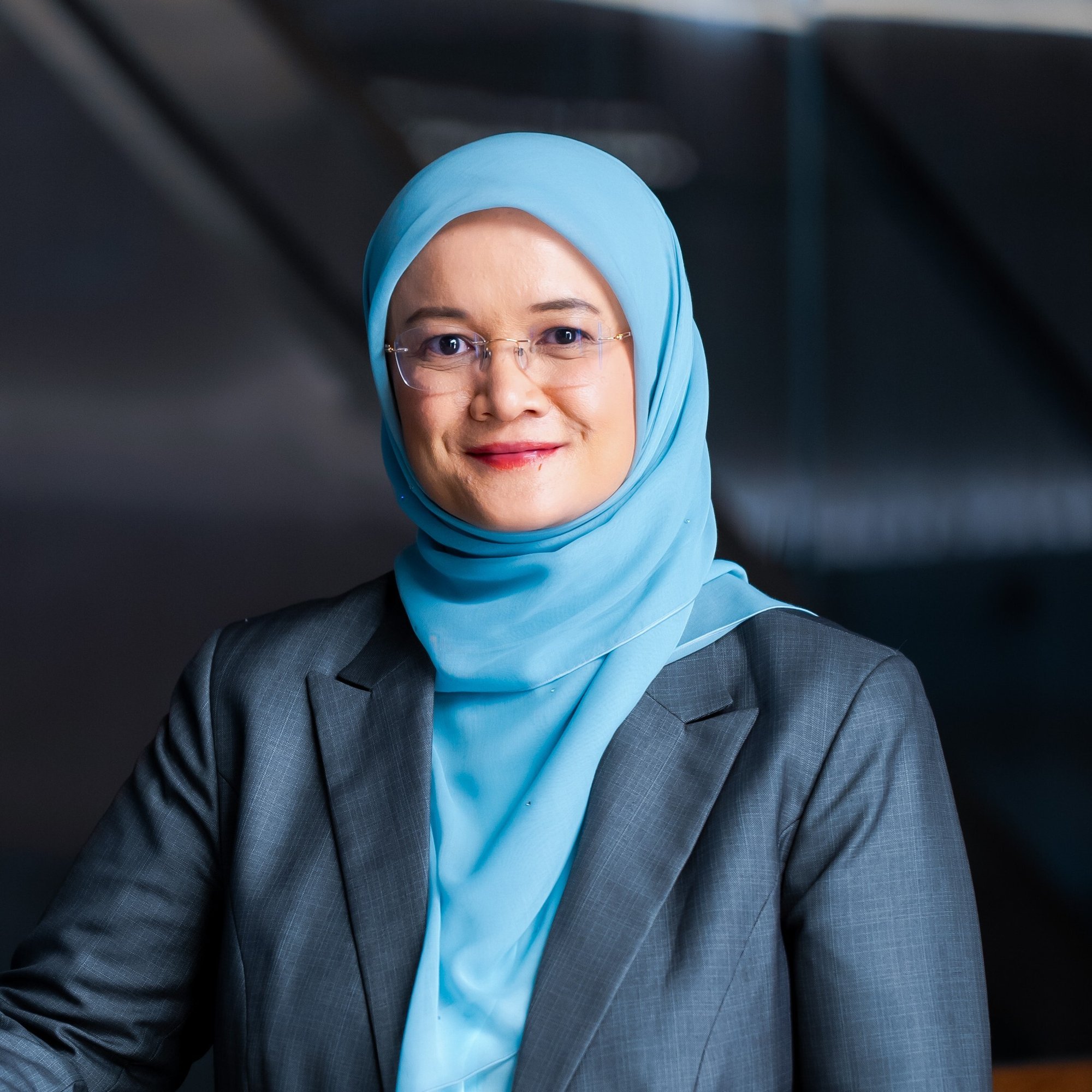 Prof Madya